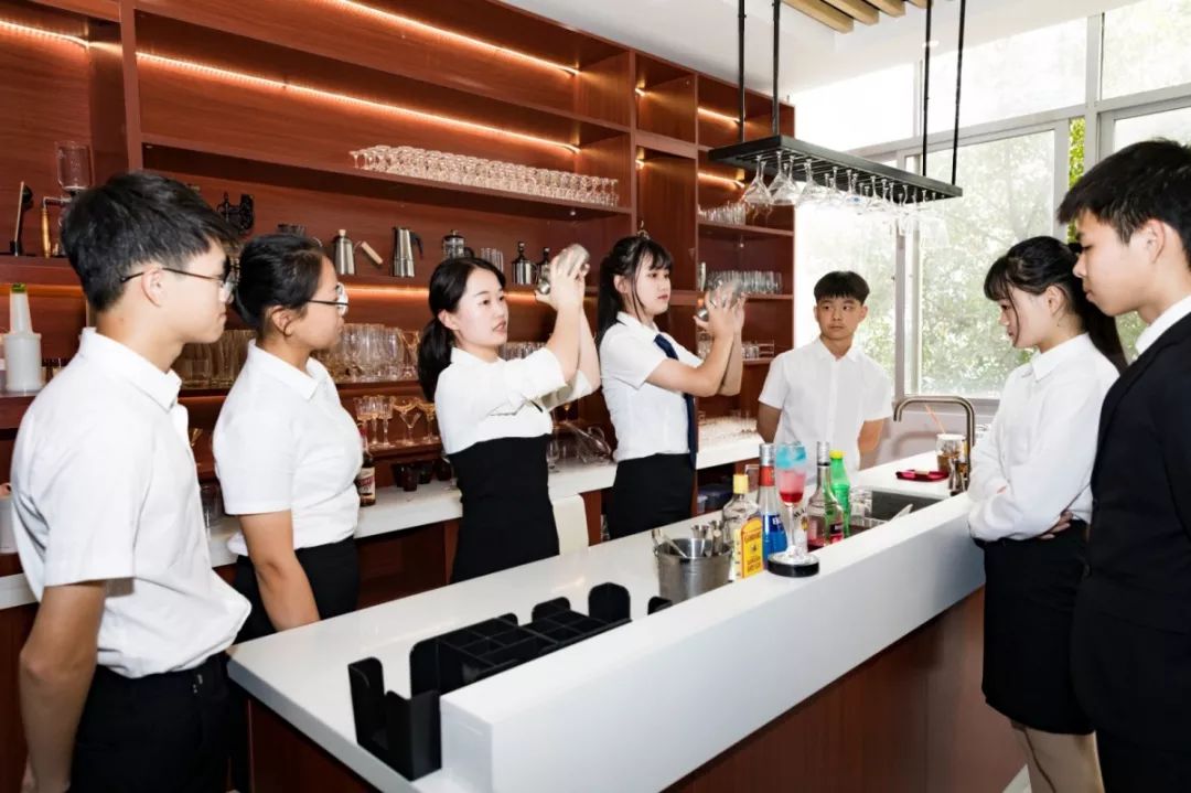 職校招生文案_柳州市一職校招生電話_晉江華僑職校2016招生