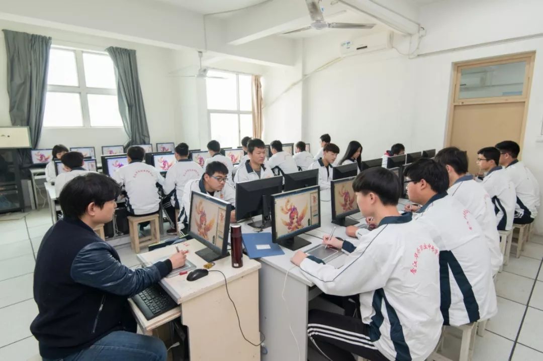 柳州市一職校招生電話_職校招生文案_晉江華僑職校2016招生