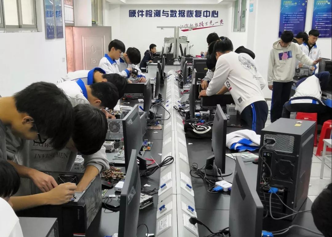 柳州市一職校招生電話_晉江華僑職校2016招生_職校招生文案