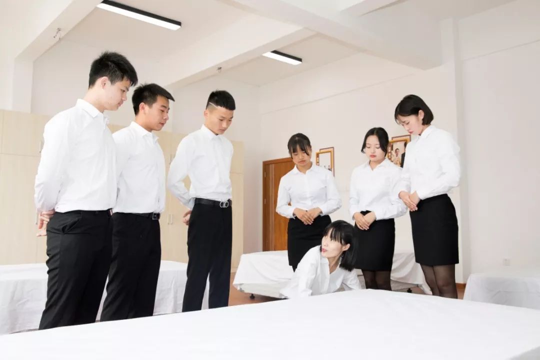 職校招生文案_晉江華僑職校2016招生_柳州市一職校招生電話